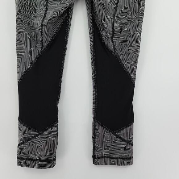 Lululemon Crop Leggings 6 Black Geo Doodle Print Athleisure - Picture 9 of 16